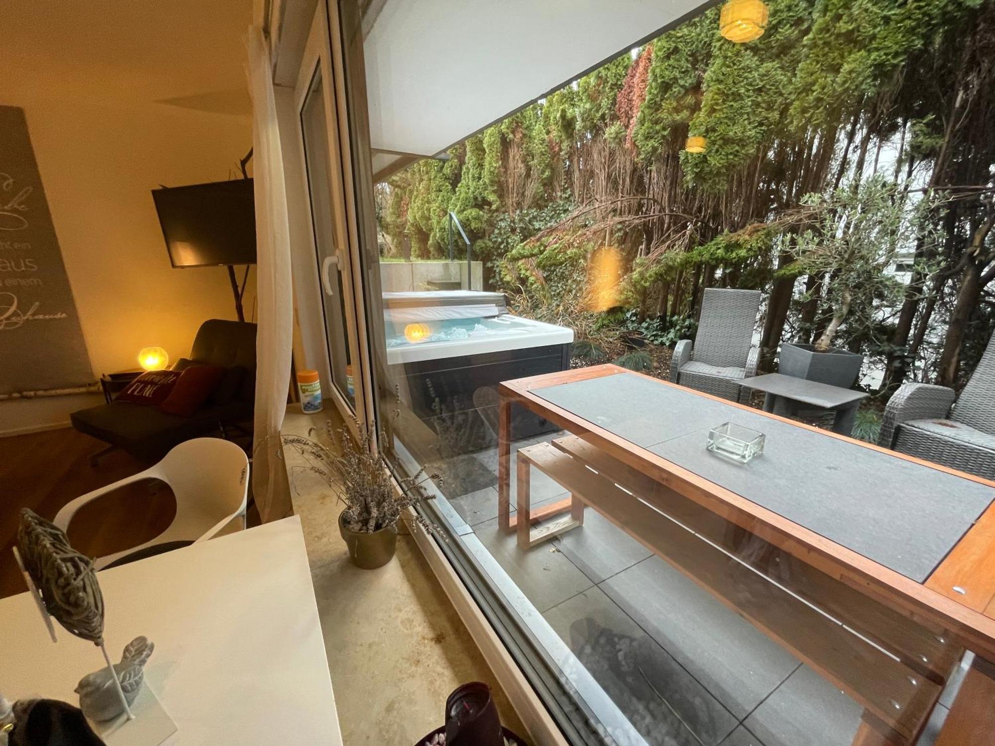 Rosmarin - Kuschelige - Romantik & Entspannung Im Whirlpool Auf Privater Terrasse, Ruhe & Hund Willkommen - By Ferienwohnenamsee - * Uberlingen